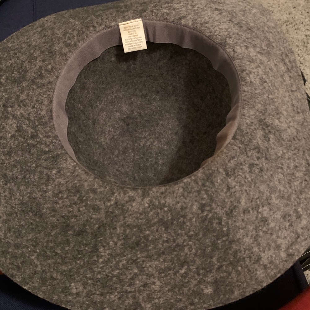 Hat - Picture 3 of 3
